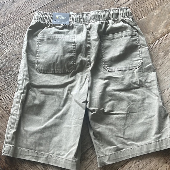 Rumor & Ryder shorts - Picture 2 of 5
